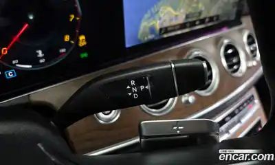Mercedes-Benz E-Class 2022 2.0 гидро, миниатюра 9