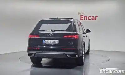 Audi Q7 2021 3.0 гидро в Москве № 312032, миниатюра 4