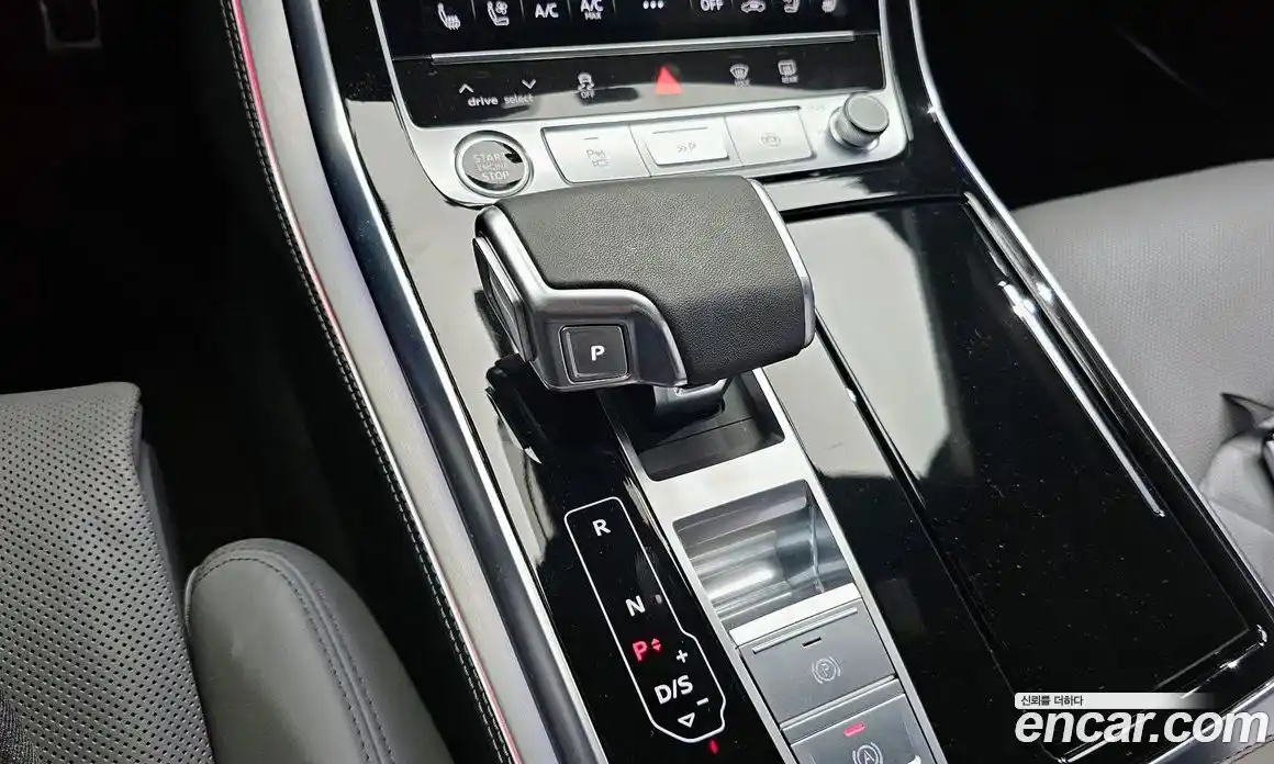 Audi Q8 2023 3.0 гидро в Москве № 325269, фото 9