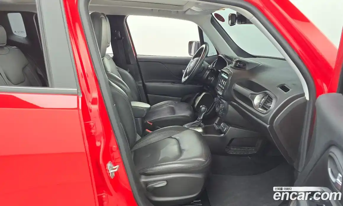 Jeep Renegade 2019 2.4 гидро в Москве № 330137, фото 11