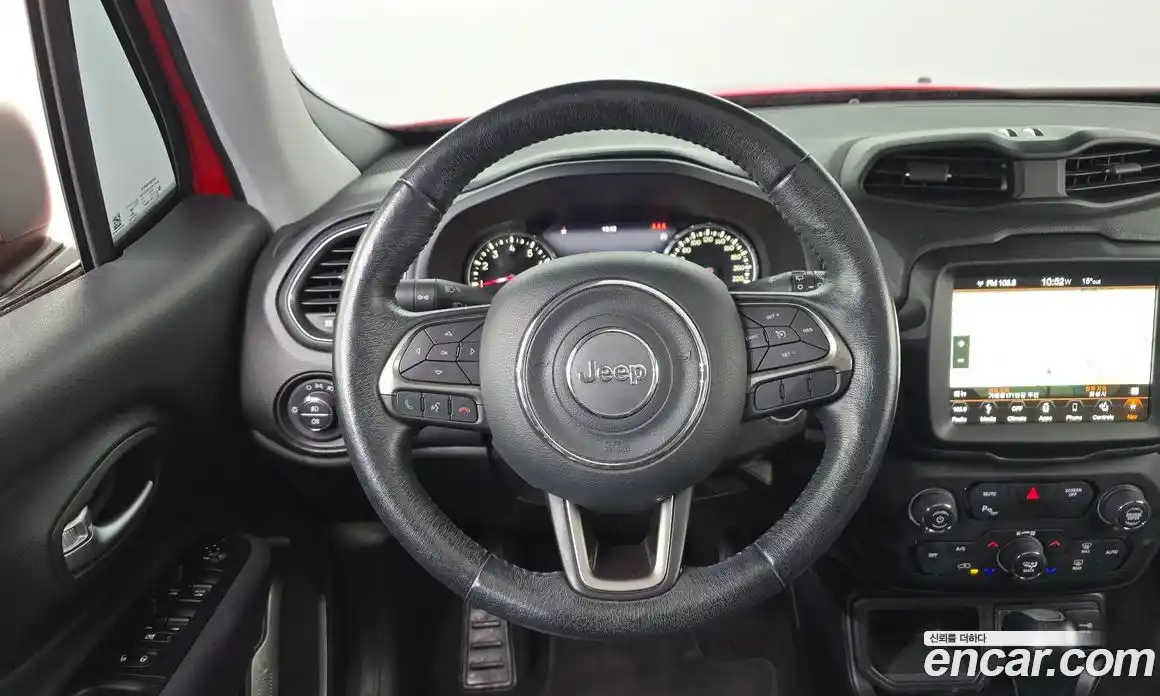 Jeep Renegade 2019 2.4 гидро в Москве № 330137, фото 13
