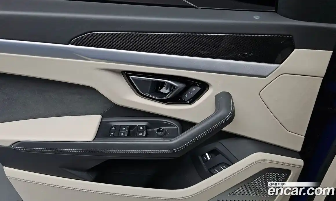 Lamborghini Urus 2021 4.0 гидро в Москве № 336530, фото 17