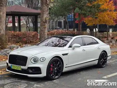 Bentley Flying Spur, 2023