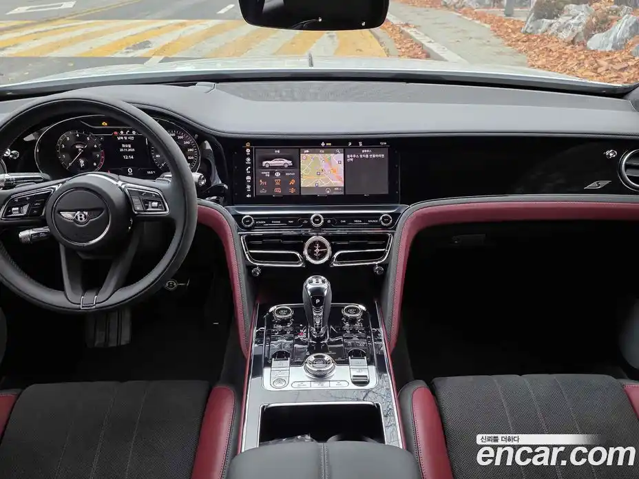 Bentley Flying Spur 2023 4.0 гидро в Москве № 366421, фото 17