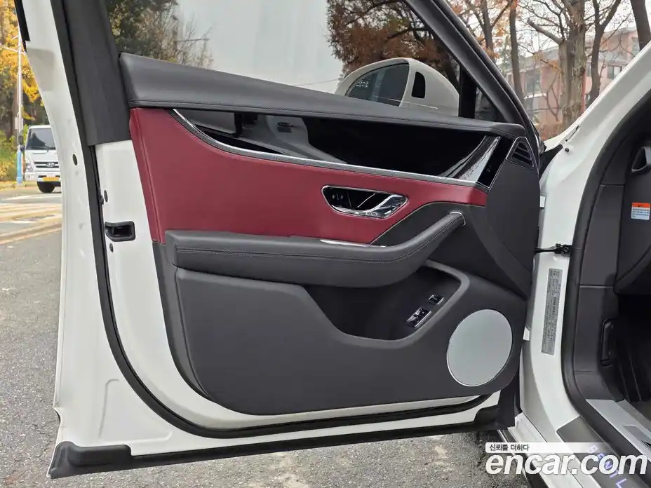 Bentley Flying Spur 2023 4.0 гидро в Москве № 366421, фото 18