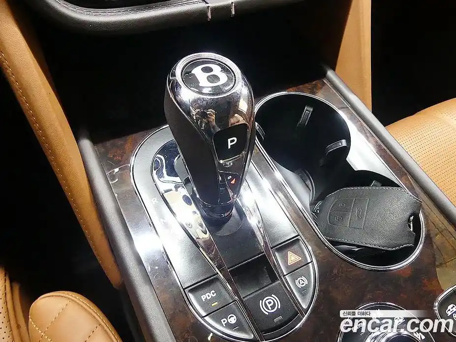 Bentley Bentayga 2017 6.0 гидро в Москве № 387180, фото 14