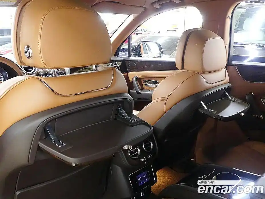 Bentley Bentayga 2017 6.0 гидро в Москве № 387180, фото 19