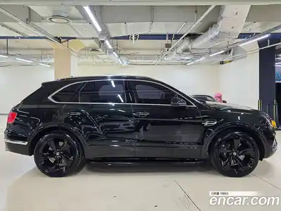 Bentley Bentayga 2017 6.0 гидро в Москве № 387180, миниатюра 3