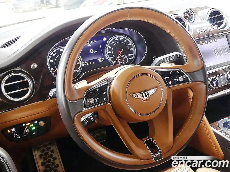 Bentley Bentayga 2017 6.0 гидро в Москве № 387180, фото 10