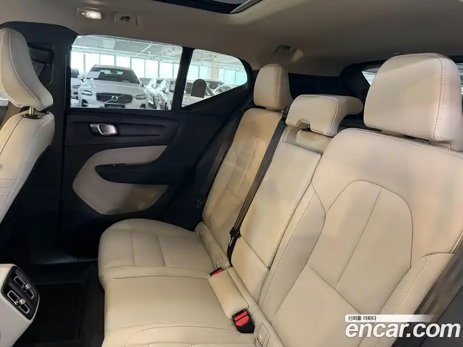 Volvo XC40 2025 2.0 гидро в Москве № 430258, фото 11