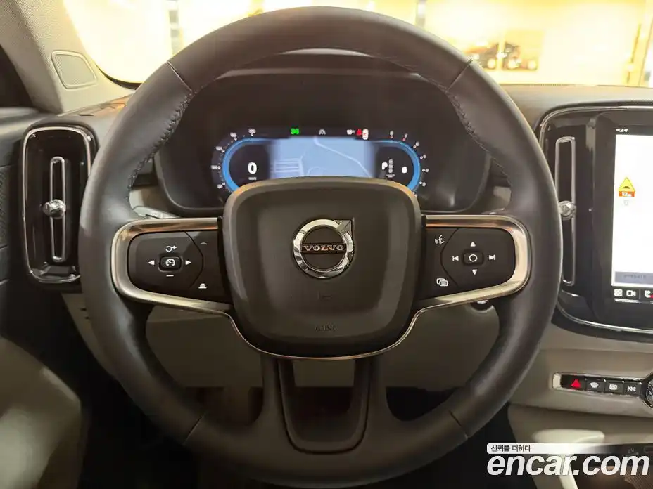 Volvo XC40 2025 2.0 гидро в Москве № 430258, фото 16