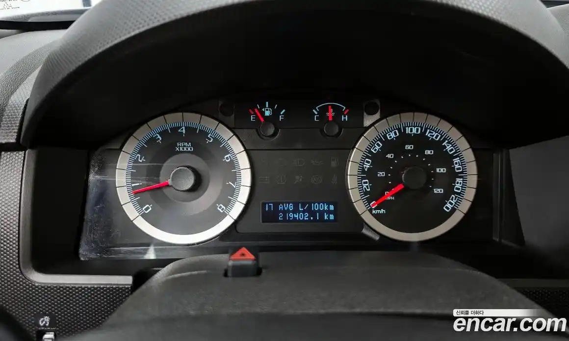 Ford Escape 2009 2.5 гидро в Москве № 473802, фото 8