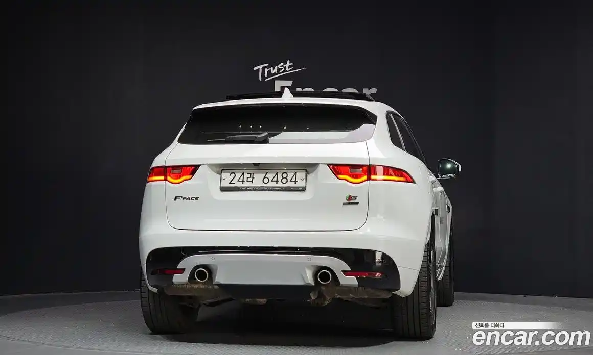 Jaguar F-Pace 2016 3.0 гидро в Москве № 474264, фото 4