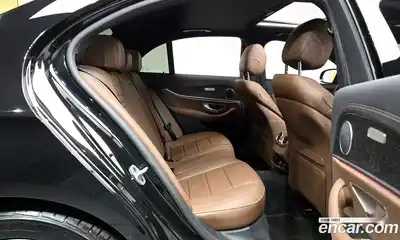 Mercedes-Benz E-Class 2022 2.0 гидро, миниатюра 11