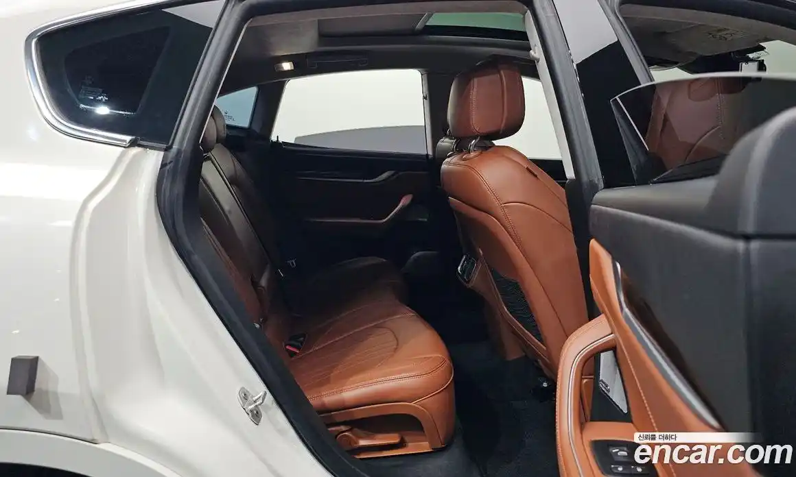 Maserati Levante 2016 3.0 гидро в Москве № 547625, фото 12