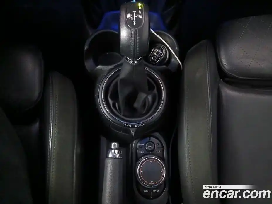 Mini Cooper 2015 2.0 гидро в Москве № 595334, фото 14