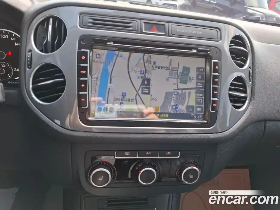 Volkswagen Tiguan 2015 2.0 гидро в Москве № 607667, фото 14