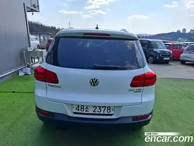 Volkswagen Tiguan 2015 2.0 гидро в Москве № 607667, миниатюра 4