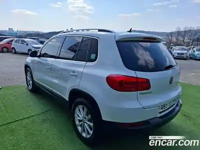 Volkswagen Tiguan 2015 2.0 гидро в Москве № 607667, миниатюра 5