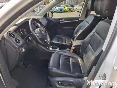 Volkswagen Tiguan 2015 2.0 гидро в Москве № 607667, миниатюра 10