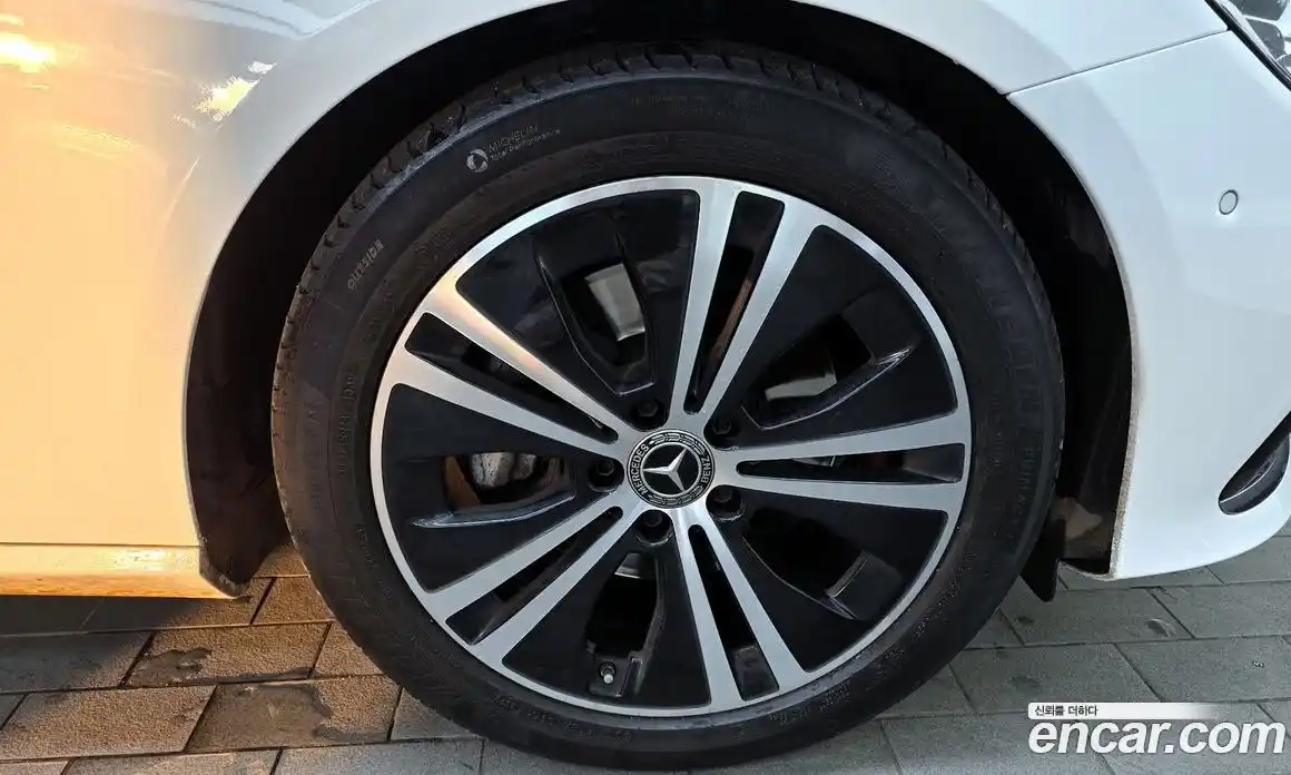 Mercedes-Benz E-Class 2021 2.0 гидро, фото 5