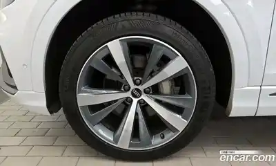 Audi Q8 2022 3.0 гидро в Москве № 625129, миниатюра 5