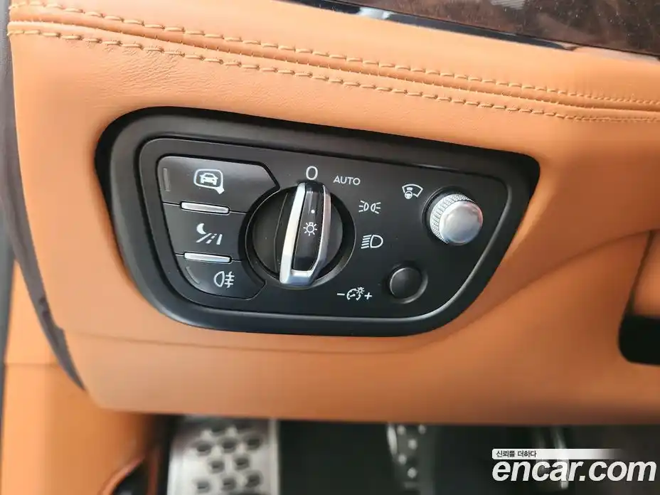 Bentley Bentayga 2017 6.0 гидро в Москве № 653258, фото 14