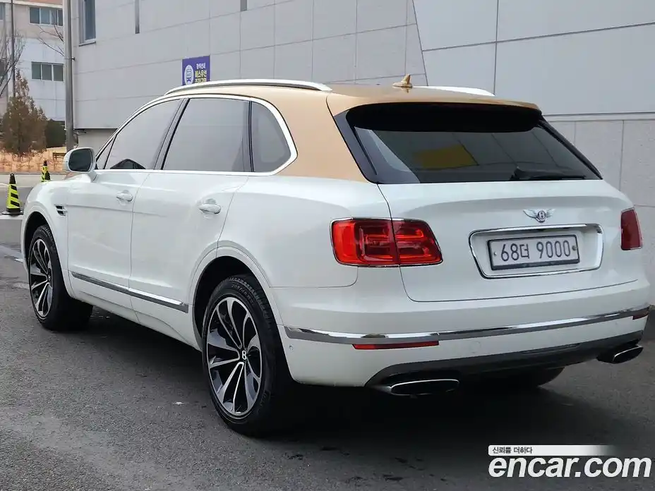 Bentley Bentayga 2017 6.0 гидро в Москве № 653258, фото 4