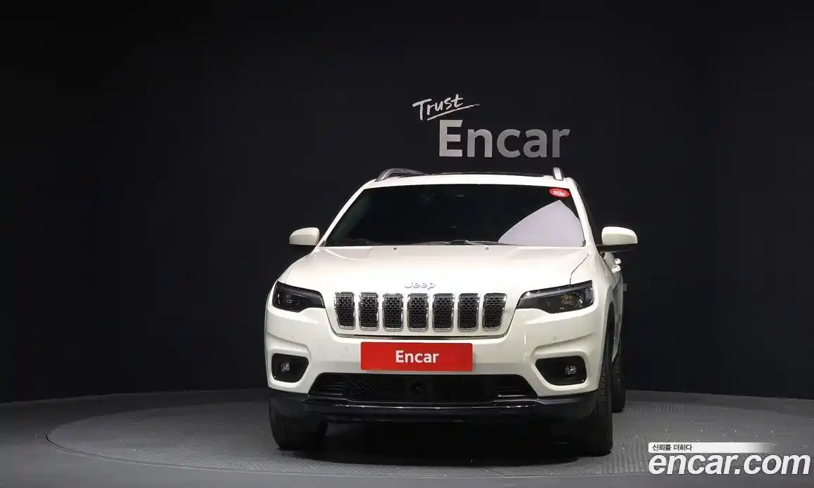 Jeep Cherokee 2018 2.4 гидро в Москве № 725286, фото 3