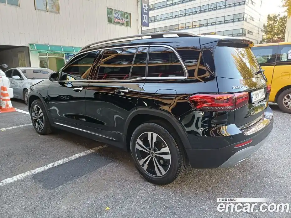 Mercedes-Benz GLB-Class 2021 2.0 гидро в Москве, фото 6
