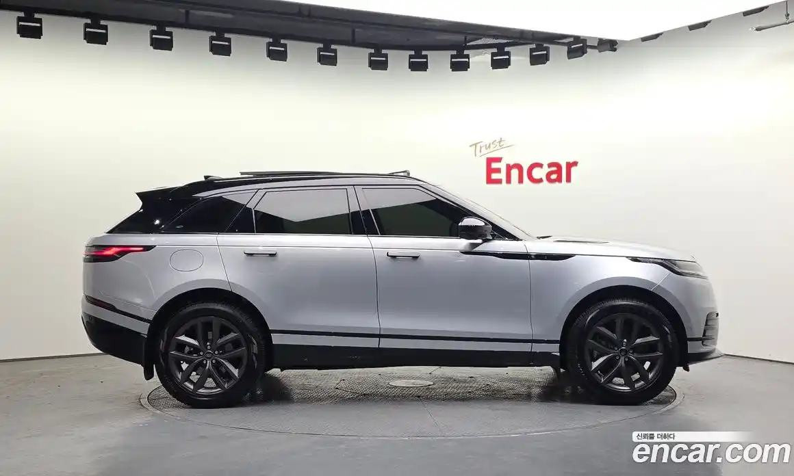 Land Rover Range-Rover Velar 2025 2.0 гидро в Москве № 765947, фото 6
