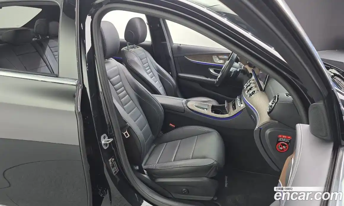 Mercedes-Benz E-Class 2022 2.0 гидро, фото 12