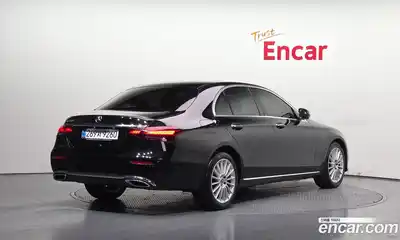 Mercedes-Benz E-Class 2022 2.0 гидро, миниатюра 2