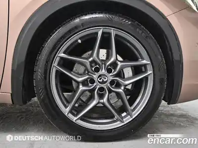 Infiniti Q30 2017 2.0 гидро в Москве № 827398, миниатюра 5