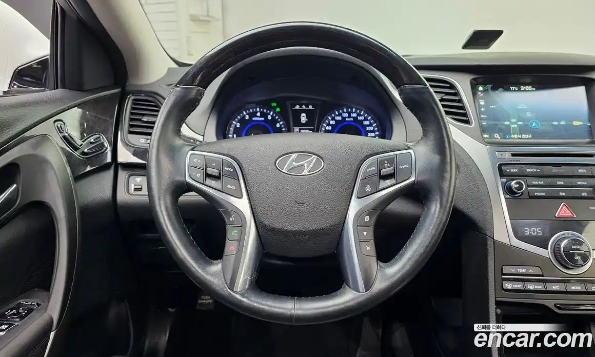 Hyundai Grandeur 2015 2.4 Автомат в Москве № 927899, фото 13