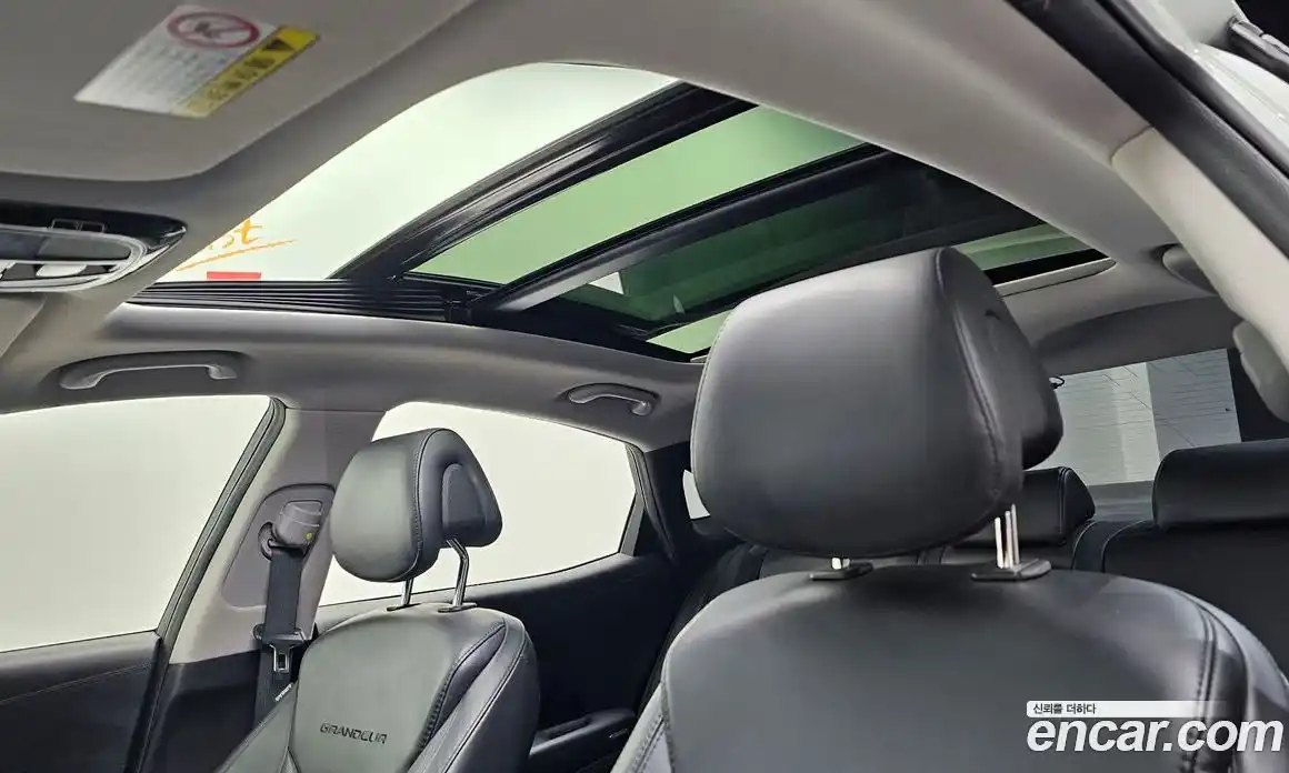 Hyundai Grandeur 2015 2.4 Автомат в Москве № 927899, фото 19