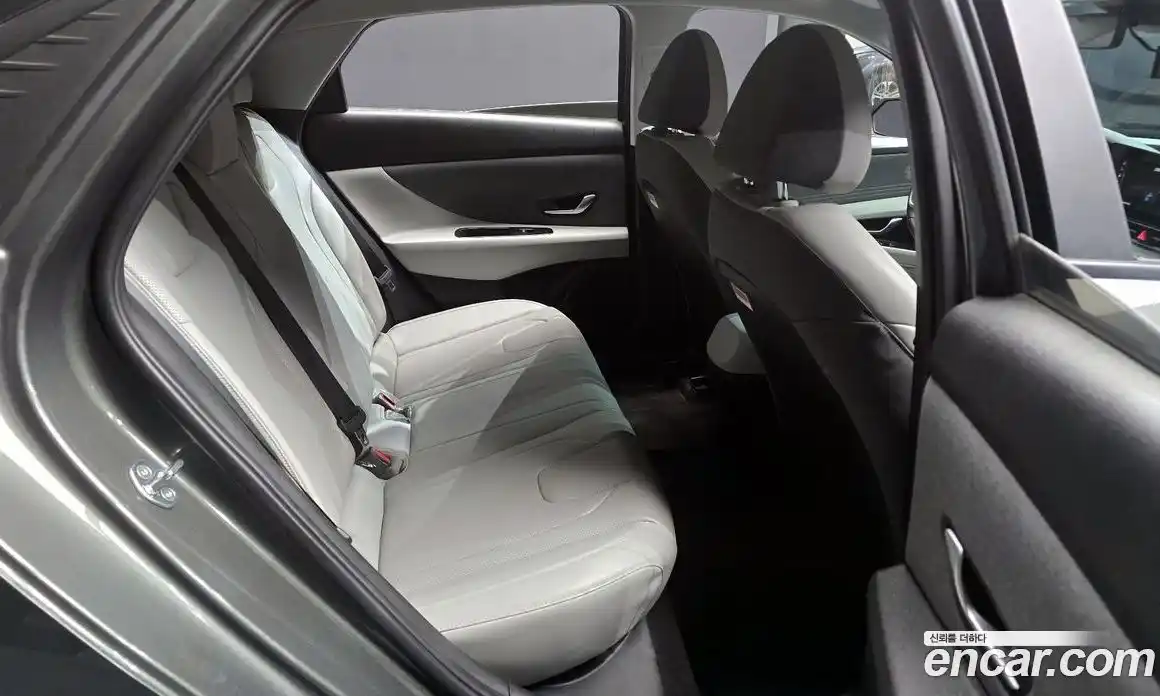 Hyundai Avante 2020 1.6 Автомат в Москве № 970786, фото 13