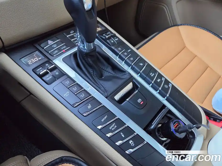 Porsche Macan 2018 2.0 гидро в Москве № 974848, фото 16