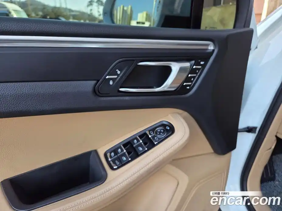 Porsche Macan 2018 2.0 гидро в Москве № 974848, фото 9