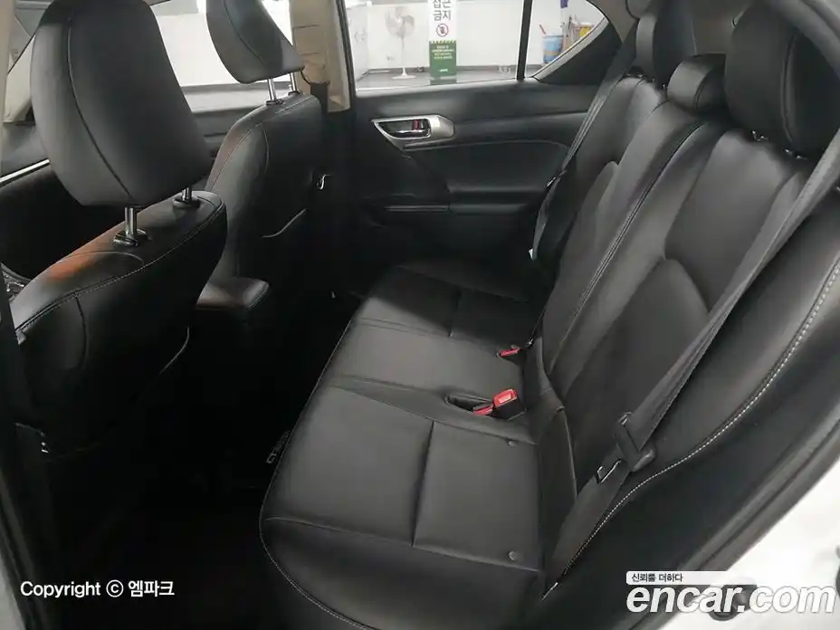 Lexus CT200h 2015 1.8 гидро в Москве № 975967, фото 11