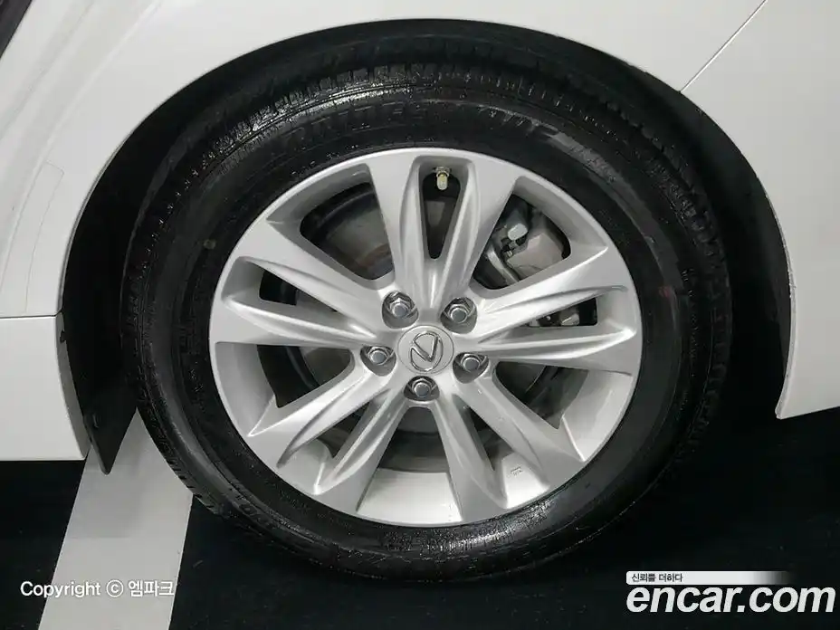 Lexus CT200h 2015 1.8 гидро в Москве № 975967, фото 17