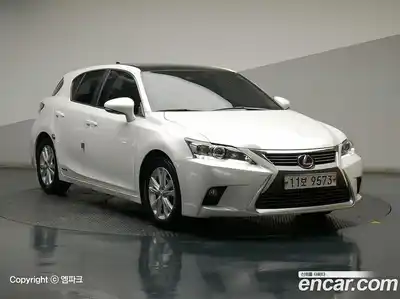 Lexus CT200h 2015 1.8 гидро в Москве № 975967, миниатюра 4