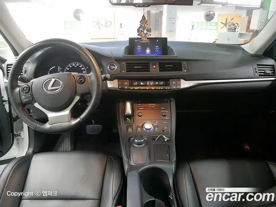 Lexus CT200h 2015 1.8 гидро в Москве № 975967, фото 6