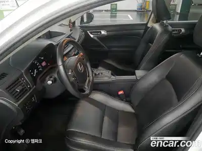 Lexus CT200h 2015 1.8 гидро в Москве № 975967, миниатюра 10