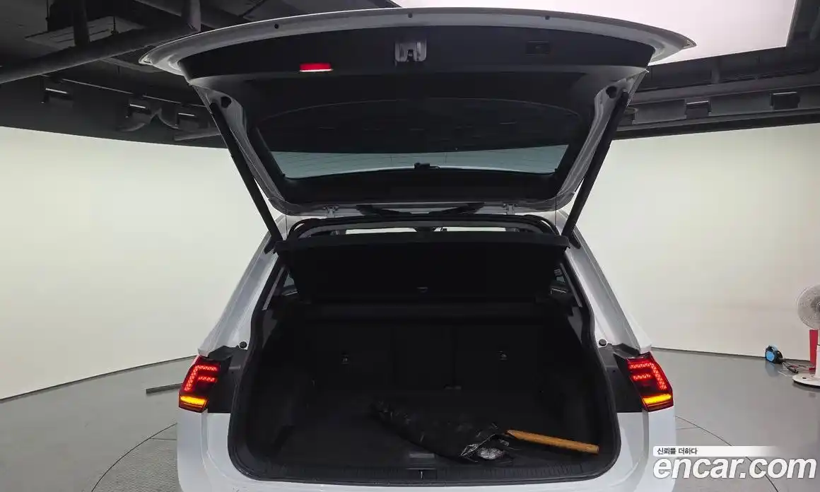 Volkswagen Tiguan 2020 2.0 гидро в Москве № 976206, фото 20