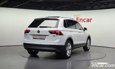 Volkswagen Tiguan 2020 2.0 гидро в Москве № 976206, миниатюра 2