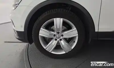 Volkswagen Tiguan 2020 2.0 гидро в Москве № 976206, миниатюра 5