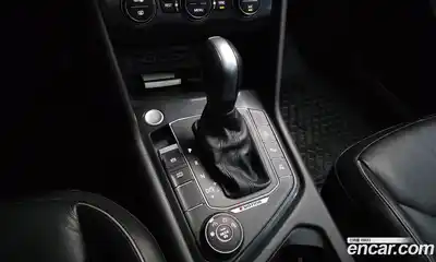 Volkswagen Tiguan 2020 2.0 гидро в Москве № 976206, миниатюра 9