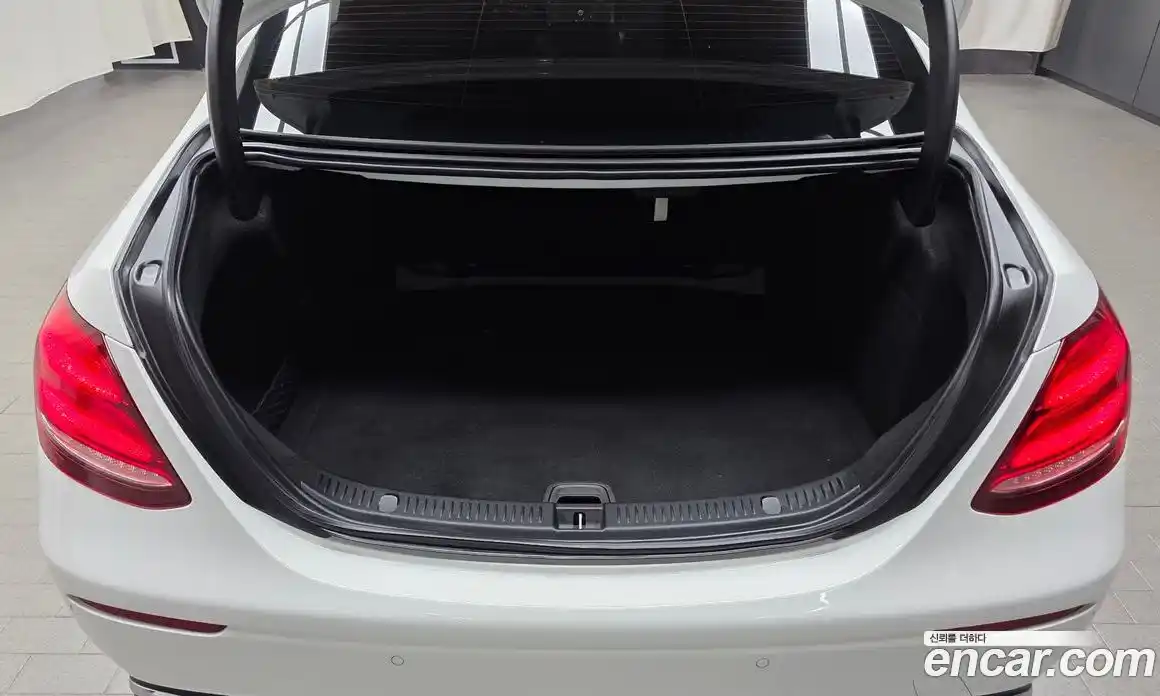 Mercedes-Benz E-Class 2017 2.0 гидро в Москве № 1006436, фото 20