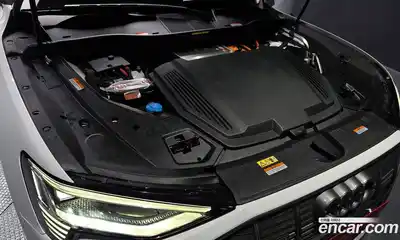 Audi e-tron 2021 0.2 гидро в Москве № 1007522, миниатюра 6
